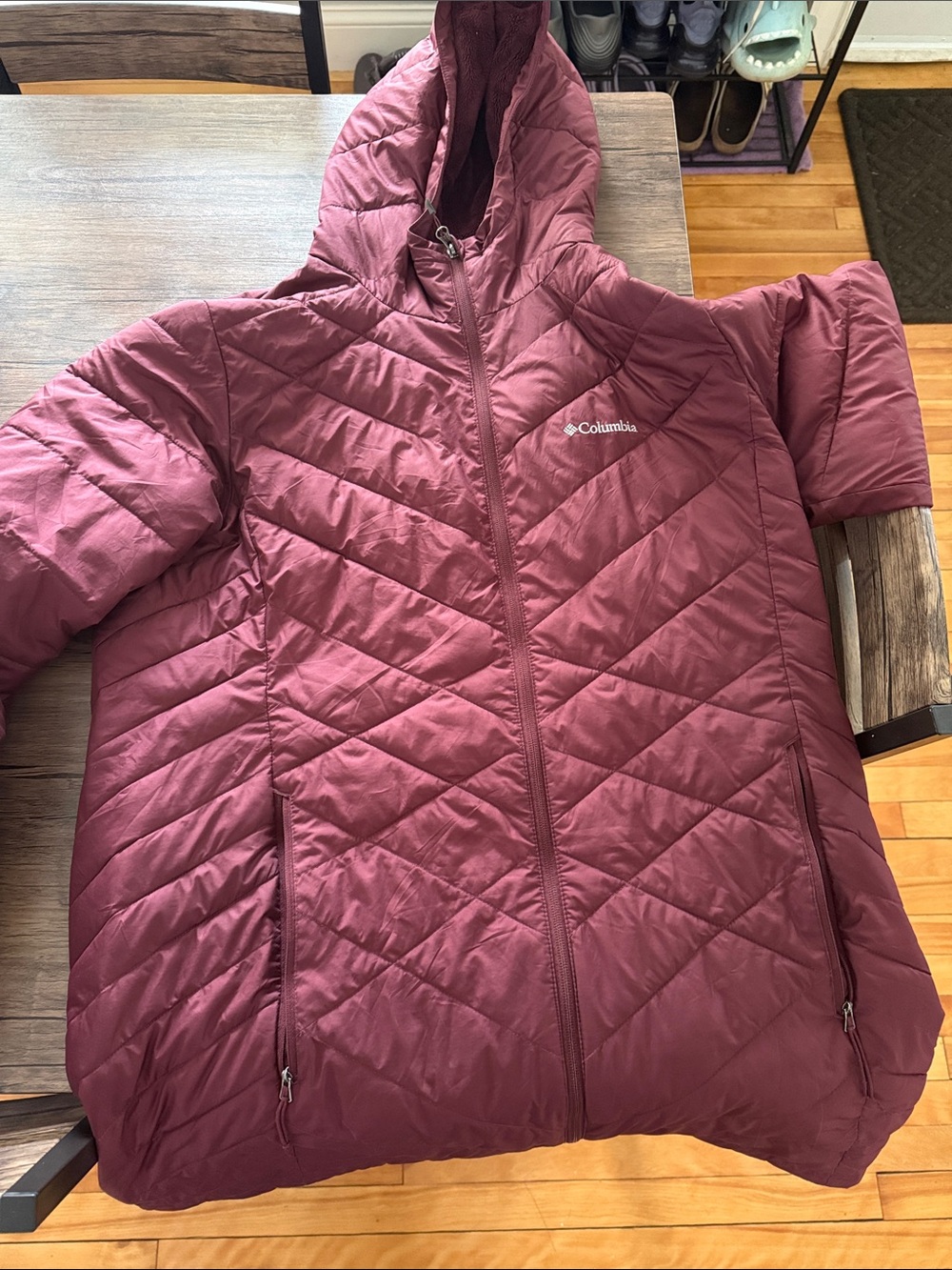 Columbia Women's Hooded Puffer Jacket - Burgundy Wine